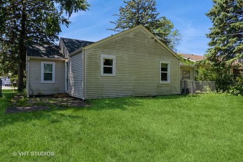 Tiny photo for 113 Pheasant Trail, Lake In The Hills, IL 60156 (MLS # 12398028)