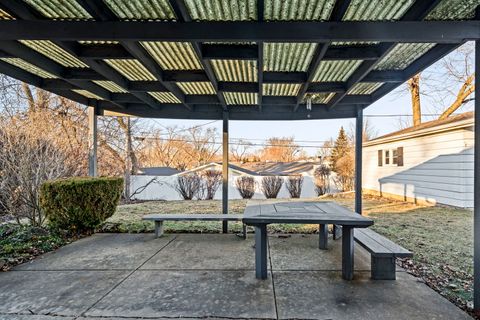 Tiny photo for 670 Edgemont Lane, Hoffman Estates, IL 60169 (MLS # 12544743)