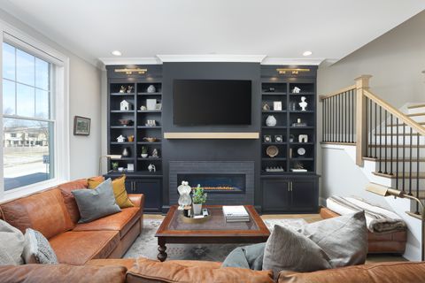 Tiny photo for 932 E Chicago Avenue, Naperville, IL 60540 (MLS # 12582340)