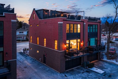 Tiny photo for 932 E Chicago Avenue, Naperville, IL 60540 (MLS # 12582340)