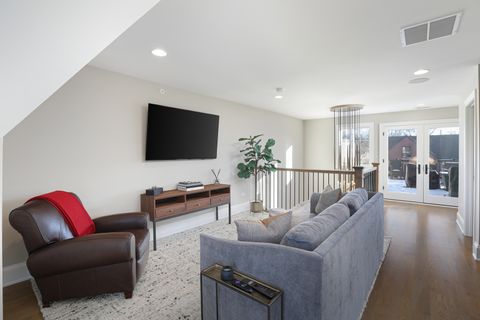 Tiny photo for 932 E Chicago Avenue, Naperville, IL 60540 (MLS # 12582340)