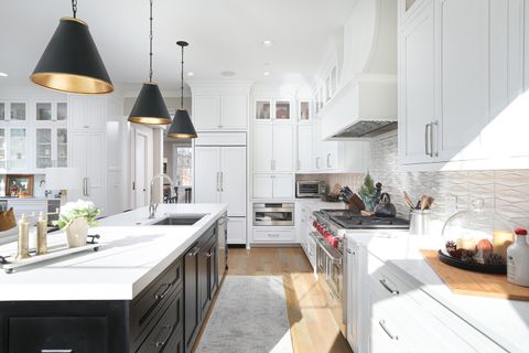 Tiny photo for 932 E Chicago Avenue, Naperville, IL 60540 (MLS # 12582340)