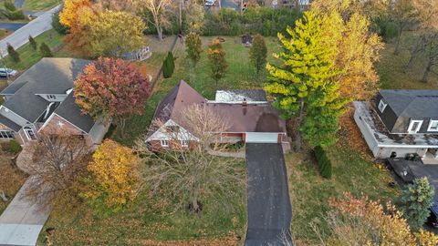 Tiny photo for 7925 William Drive, Willowbrook, IL 60527 (MLS # 12516927)