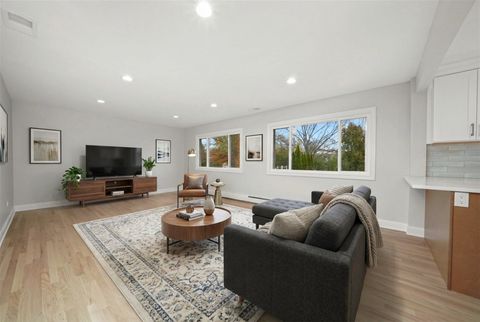 Tiny photo for 7925 William Drive, Willowbrook, IL 60527 (MLS # 12516927)