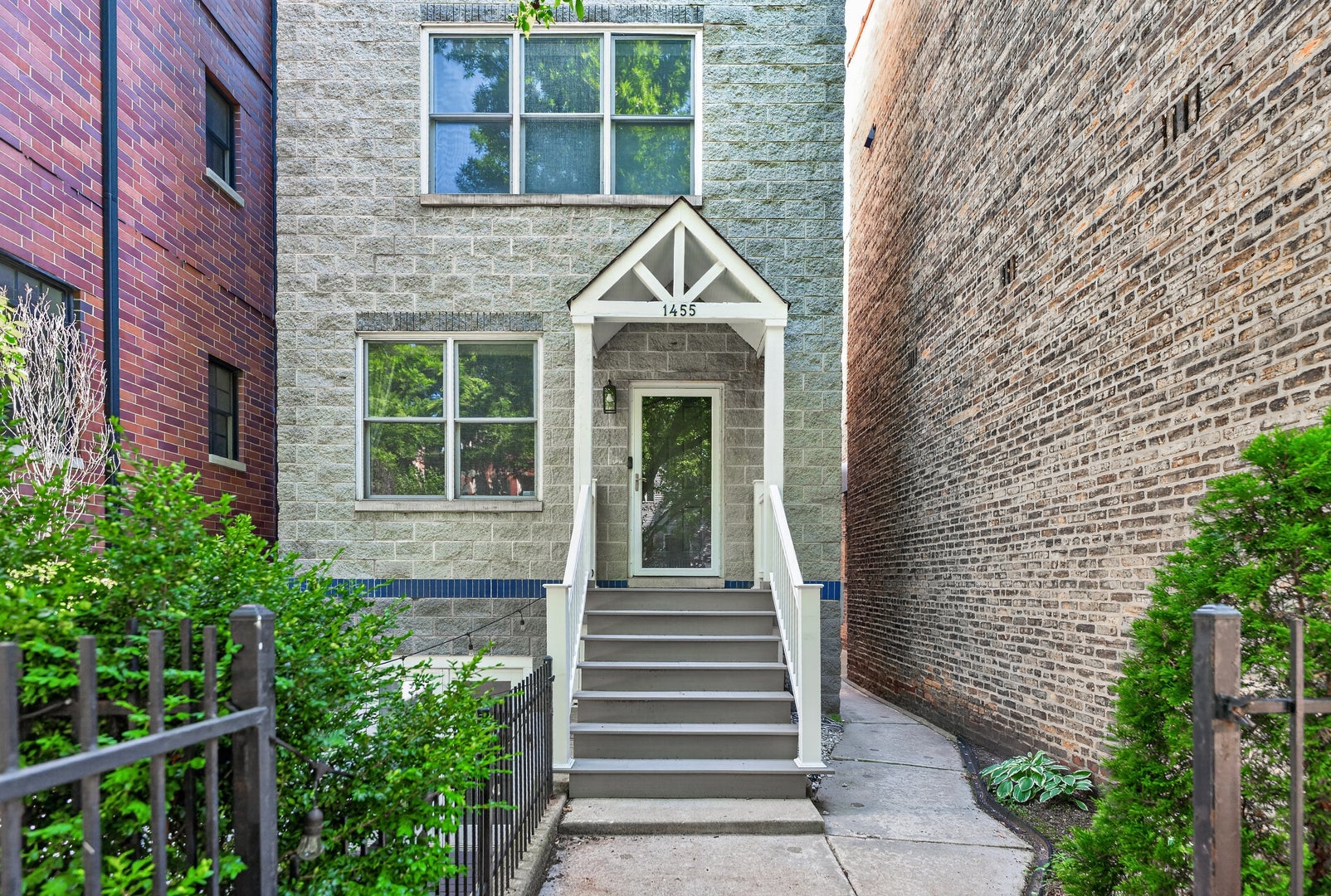 1455 W Wolfram Street A