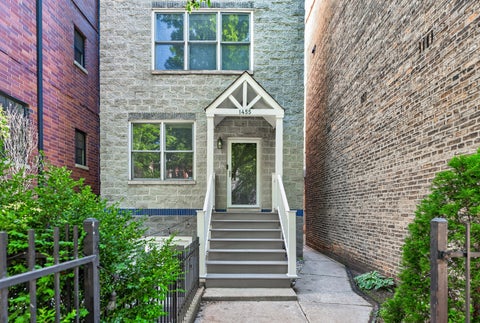 Tiny photo for 1455 W Wolfram Street #A, Chicago, IL 60657 (MLS # 12717503)