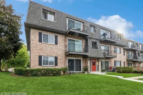 Photo of 912 S Plum Grove Road #321, Palatine, IL 60067 (MLS # 12477240)