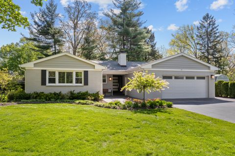 Photo of 1143 Beverly Place, Lake Forest, IL 60045 (MLS # 12640218)