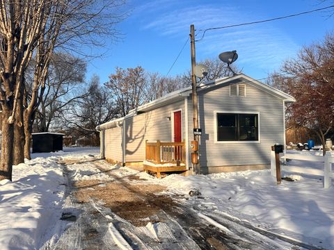 Photo of 518 Spring Street, Streator, IL 61364 (MLS # 12530964)