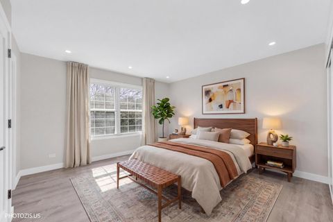 Tiny photo for 642 Williams Court, Gurnee, IL 60031 (MLS # 12603739)