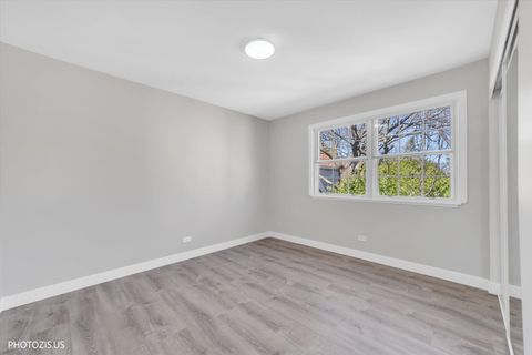 Tiny photo for 642 Williams Court, Gurnee, IL 60031 (MLS # 12603739)