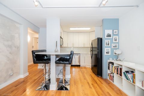 Tiny photo for 5616 N KENMORE Avenue #5A, Chicago, IL 60660 (MLS # 12469203)