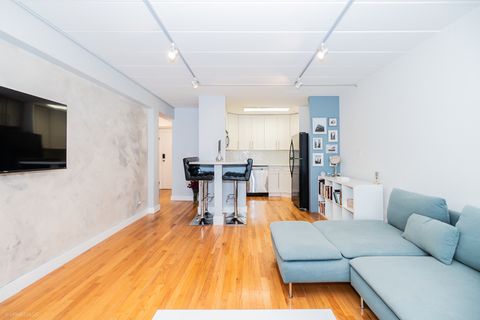 Tiny photo for 5616 N KENMORE Avenue #5A, Chicago, IL 60660 (MLS # 12469203)