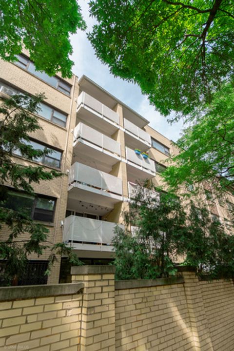 Photo of 5616 N KENMORE Avenue #5A, Chicago, IL 60660 (MLS # 12469203)