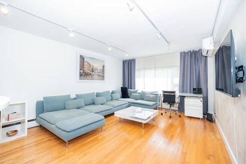 Tiny photo for 5616 N KENMORE Avenue #5A, Chicago, IL 60660 (MLS # 12469203)