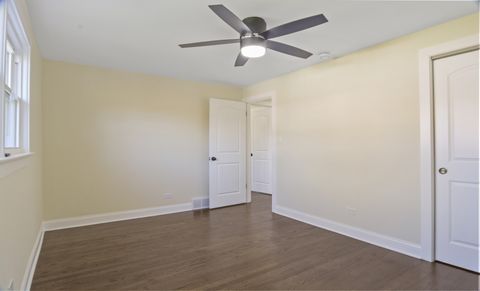 Tiny photo for 5748 W 89th Place, Oak Lawn, IL 60453 (MLS # 12516776)