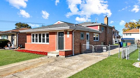 Tiny photo for 5748 W 89th Place, Oak Lawn, IL 60453 (MLS # 12516776)