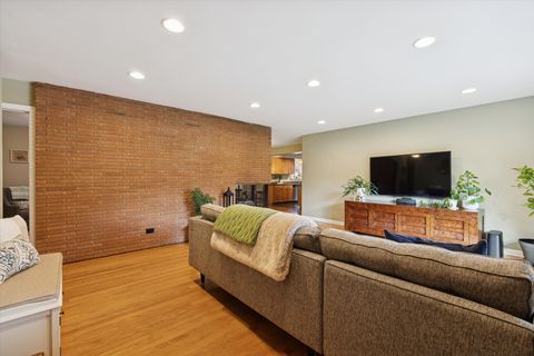 Tiny photo for 31 E Washington Boulevard, Lombard, IL 60148 (MLS # 12531797)