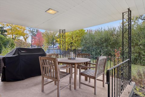 Tiny photo for 31 E Washington Boulevard, Lombard, IL 60148 (MLS # 12531797)