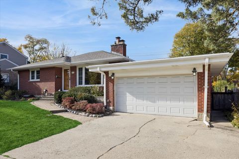 Tiny photo for 31 E Washington Boulevard, Lombard, IL 60148 (MLS # 12531797)