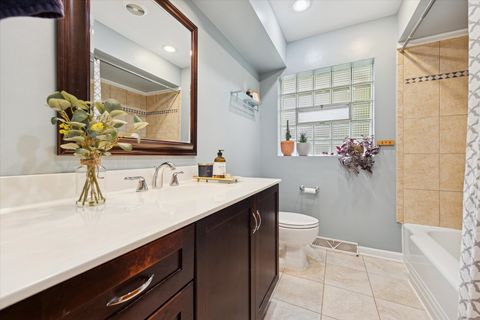 Tiny photo for 31 E Washington Boulevard, Lombard, IL 60148 (MLS # 12531797)