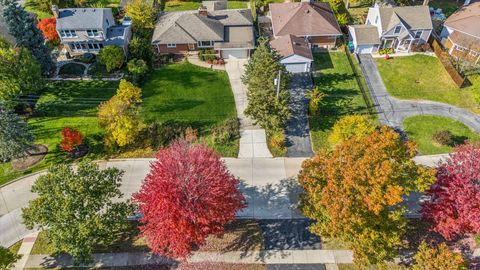 Tiny photo for 31 E Washington Boulevard, Lombard, IL 60148 (MLS # 12531797)