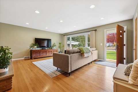 Tiny photo for 31 E Washington Boulevard, Lombard, IL 60148 (MLS # 12531797)