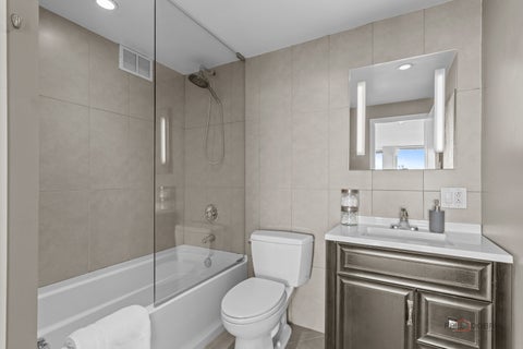Tiny photo for 5455 N Sheridan Road #2615, Chicago, IL 60640 (MLS # 12692289)