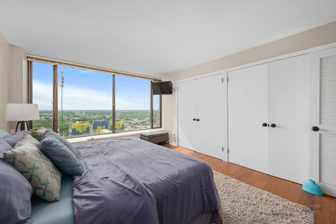 Tiny photo for 5455 N Sheridan Road #2615, Chicago, IL 60640 (MLS # 12692289)