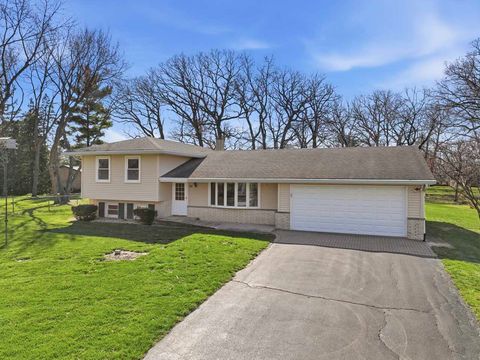 Tiny photo for 30W445 Arbor Lane, West Chicago, IL 60185 (MLS # 12605145)