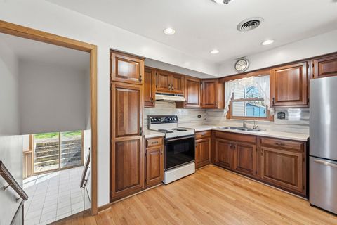 Tiny photo for 30W445 Arbor Lane, West Chicago, IL 60185 (MLS # 12605145)