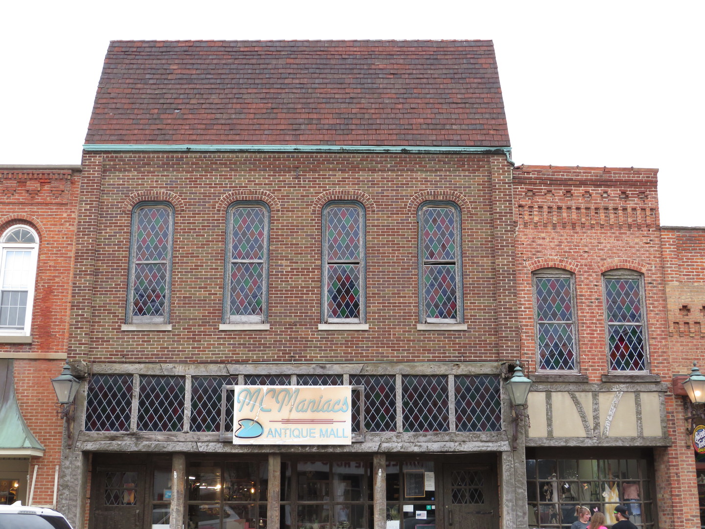 110-112 W WASHINGTON Street