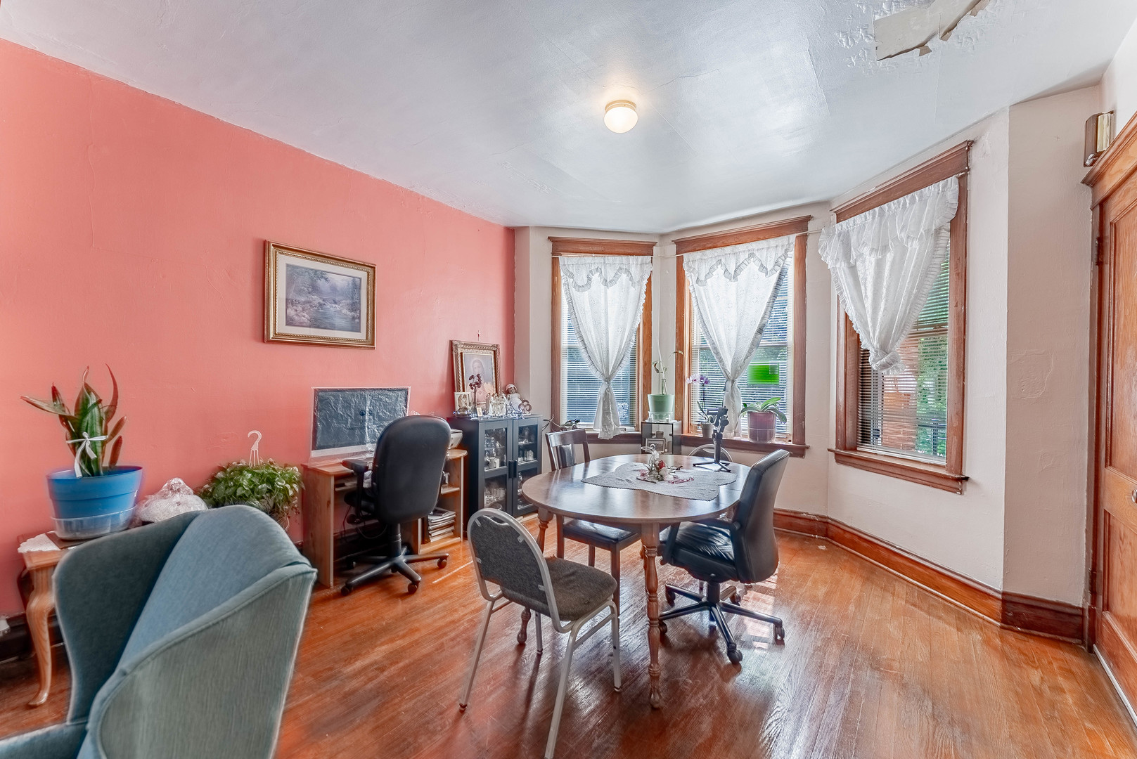 1843 S 57th Court