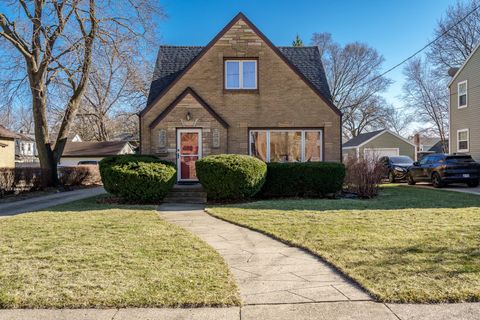 Photo of 1656 Oakwood Avenue, Beloit, WI 53511 (MLS # 12609355)