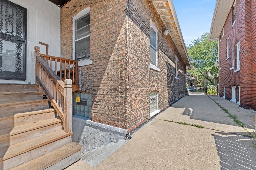 7618 S Sangamon Street