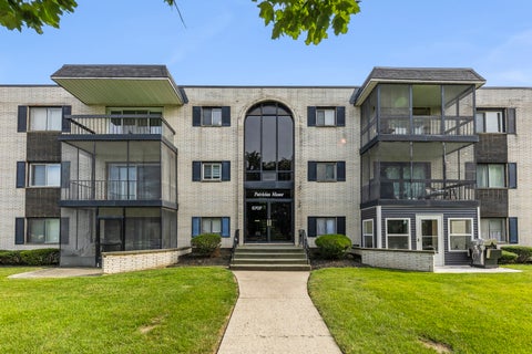 Photo of 5707 129th Street #2D, Crestwood, IL 60418 (MLS # 12700739)