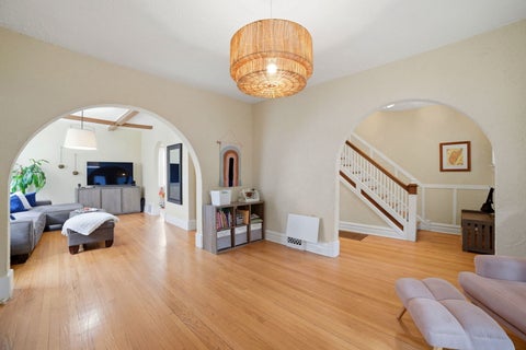 Tiny photo for 3808 N Ridgeway Avenue, Chicago, IL 60618 (MLS # 12683360)