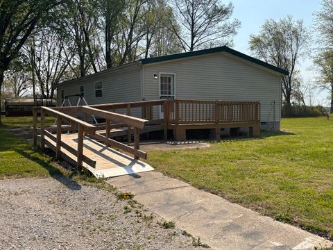 Tiny photo for 15662 E Nolan Road, Mt Vernon, IL 62864 (MLS # 12612090)