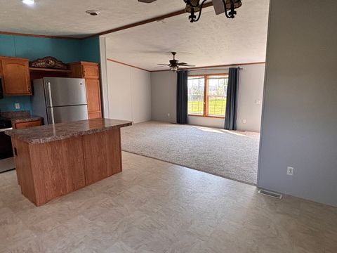 Tiny photo for 15662 E Nolan Road, Mt Vernon, IL 62864 (MLS # 12612090)