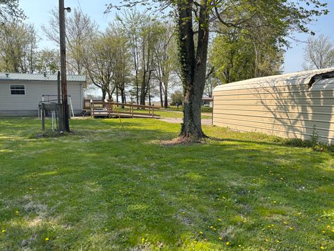 Tiny photo for 15662 E Nolan Road, Mt Vernon, IL 62864 (MLS # 12612090)