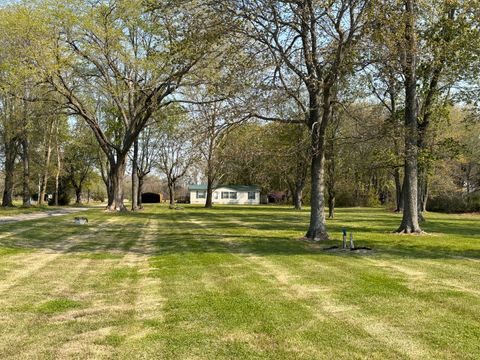 Tiny photo for 15662 E Nolan Road, Mt Vernon, IL 62864 (MLS # 12612090)