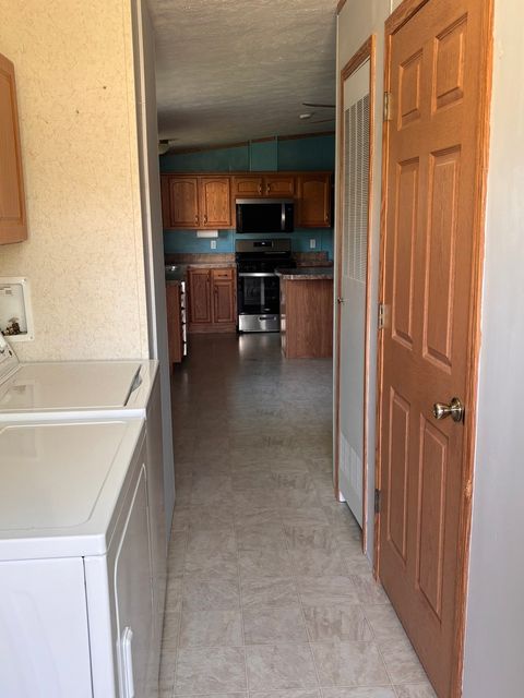 Tiny photo for 15662 E Nolan Road, Mt Vernon, IL 62864 (MLS # 12612090)