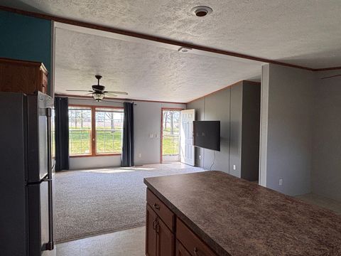 Tiny photo for 15662 E Nolan Road, Mt Vernon, IL 62864 (MLS # 12612090)