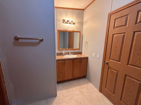 Tiny photo for 15662 E Nolan Road, Mt Vernon, IL 62864 (MLS # 12612090)