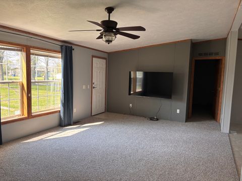 Tiny photo for 15662 E Nolan Road, Mt Vernon, IL 62864 (MLS # 12612090)