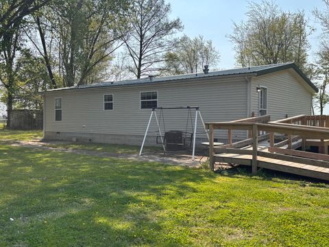 Tiny photo for 15662 E Nolan Road, Mt Vernon, IL 62864 (MLS # 12612090)