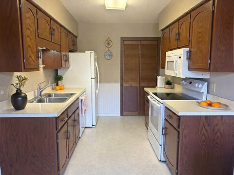 Tiny photo for 1827 Kerrybrook Court #427, Sycamore, IL 60178 (MLS # 12582492)