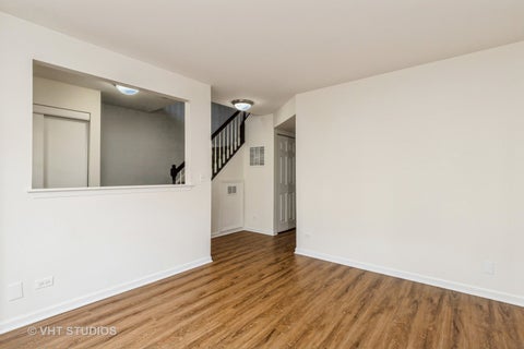 Tiny photo for 255 W Treehouse Lane W, Round Lake, IL 60073 (MLS # 12688521)