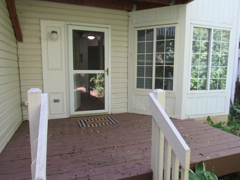 Photo of 255 W Treehouse Lane W, Round Lake, IL 60073 (MLS # 12688521)