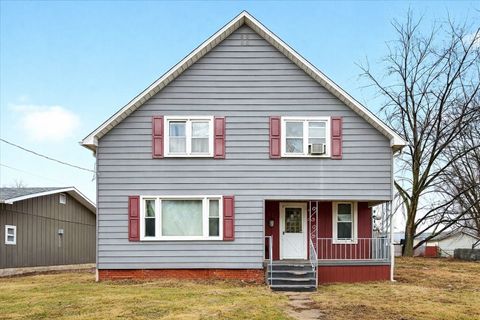 Photo of 835 N 6TH Avenue, Canton, IL 61520 (MLS # 12588519)